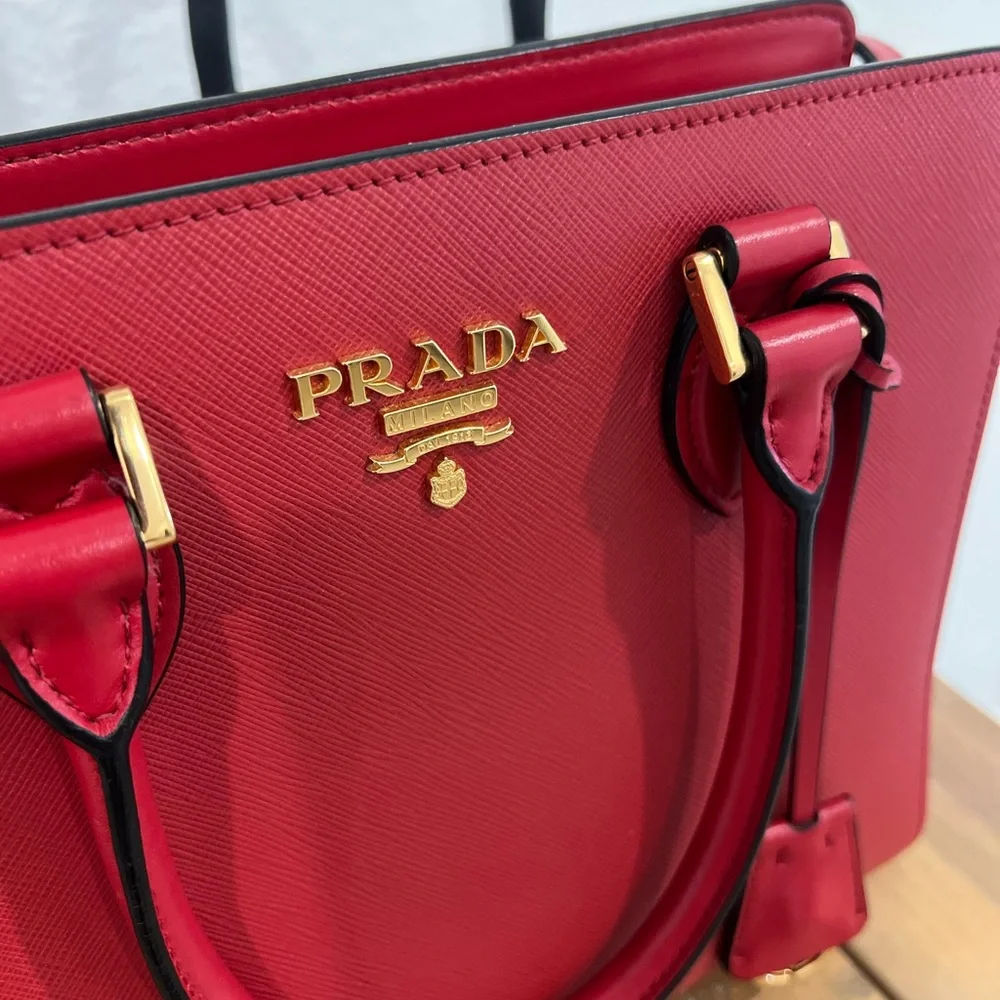 N/A beautiful prada